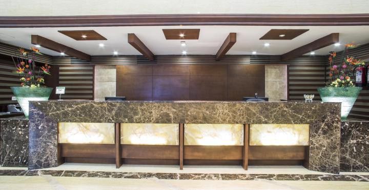 Hotel Royal Cliff Kanpur Dış mekan fotoğraf