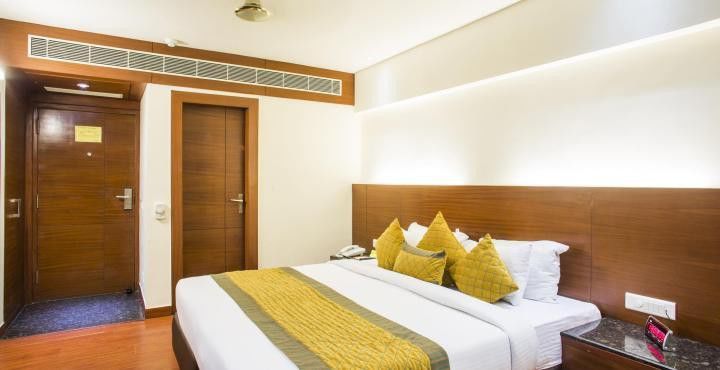 Hotel Royal Cliff Kanpur Dış mekan fotoğraf