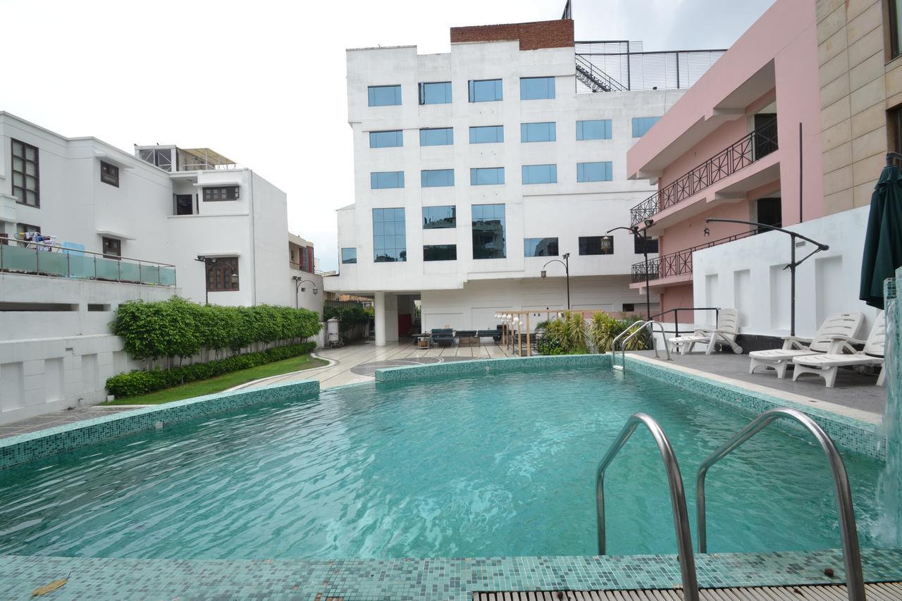 Hotel Royal Cliff Kanpur Dış mekan fotoğraf